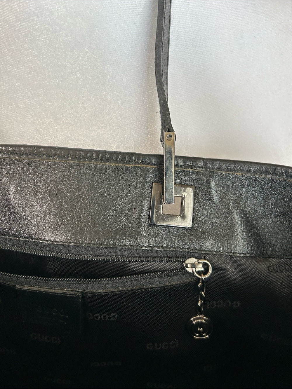 VINTAGE Gucci GG Canvas Eclipse Tote with Black Leather Trim - Picture 16 of 16